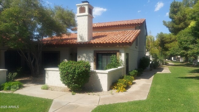 Building Photo - 6349 N 78th St Rental