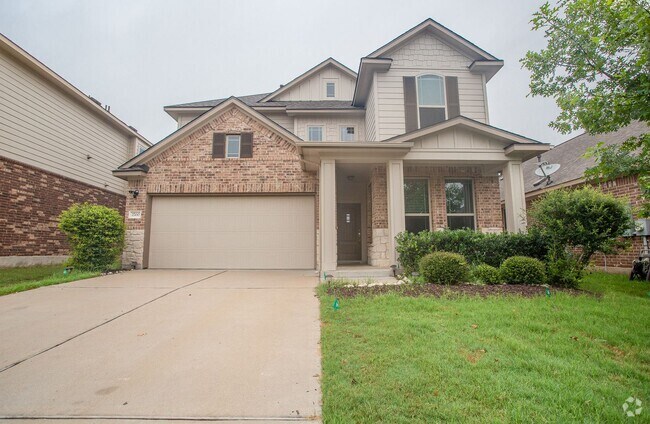 Building Photo - Cozy & Beautiful 4BR/2.5BA Two-Level Home ...