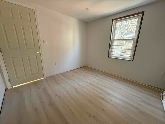 Photo - 35 Jamaica St Unit G