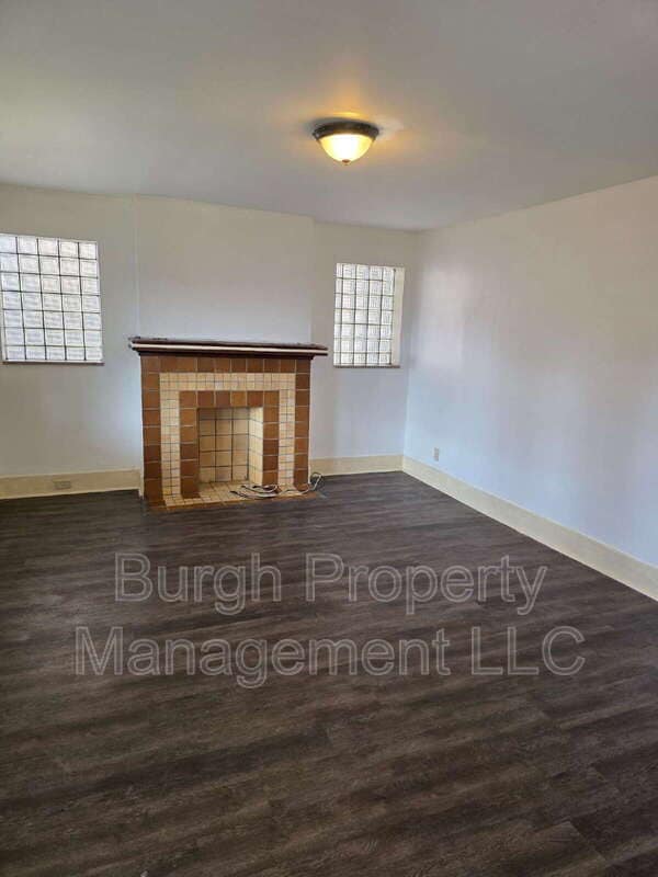 Photo - 1411 Bellaire Pl