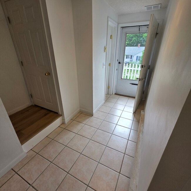 Photo - 2A Beacon St Unidad Apt A