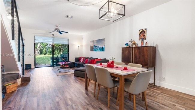 Photo - 3889 Tree Top Dr