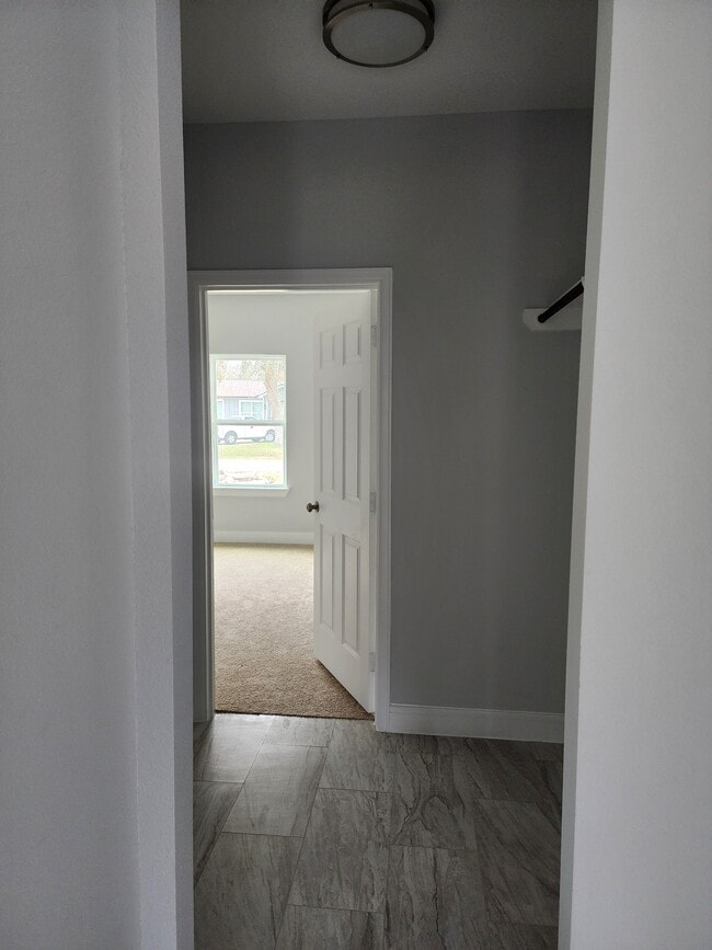 1er pasillo/Entrada a la habitación principal - 6116 Trescon Dr Unidad B