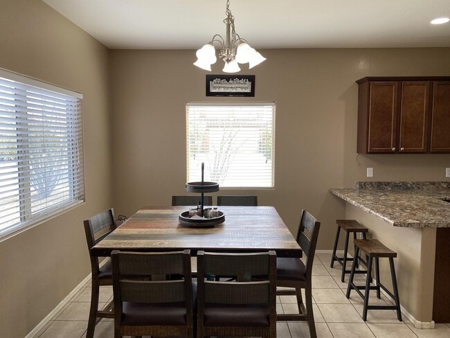 Photo - 731 S Ramsay Pollard Pl