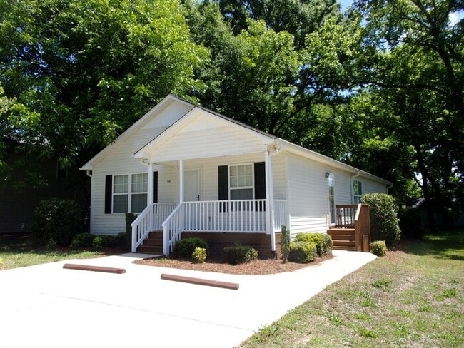 Building Photo - Downtown Rock Hill 3 Bedroom 2 Bath Updated Home
