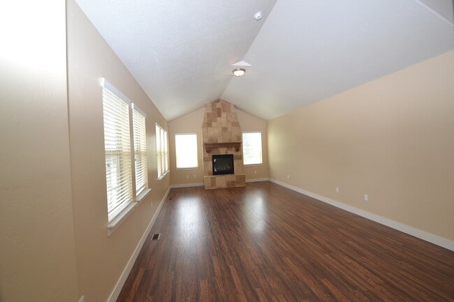 Photo - Cozy 2 Bedroom 2 Bath Home in Midvale!!!