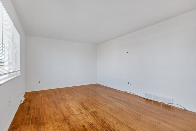 Photo - 4282 W Virginia Ave