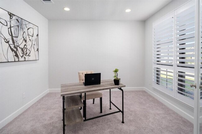 Photo - 9600 Acorn Ln