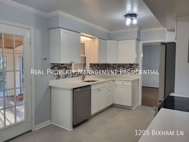 Photo - 1205 Bixham Ln