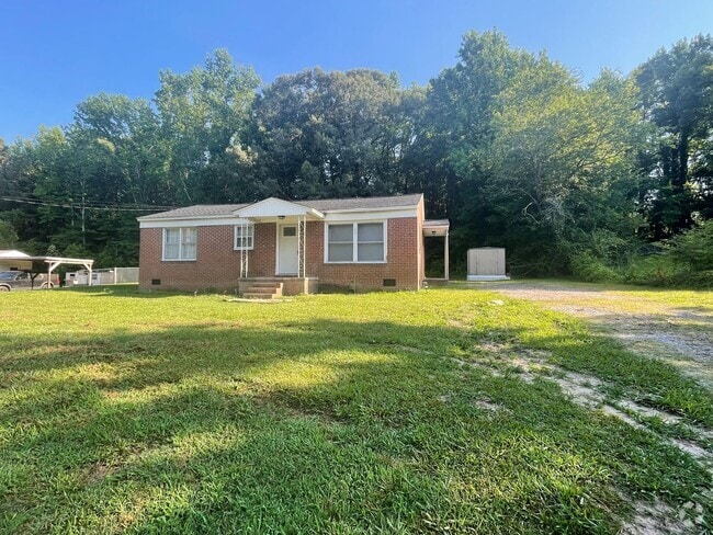 Building Photo - Newly renovated 3 bedroom 1 bath brick ra... Rental