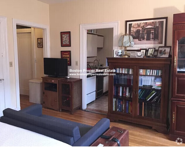 Building Photo - 1091 Boylston Unit 34 Rental