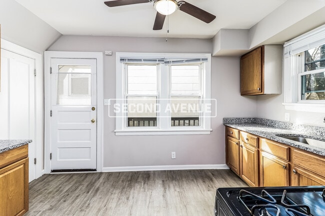 Photo - 3157 Sunshine Ave