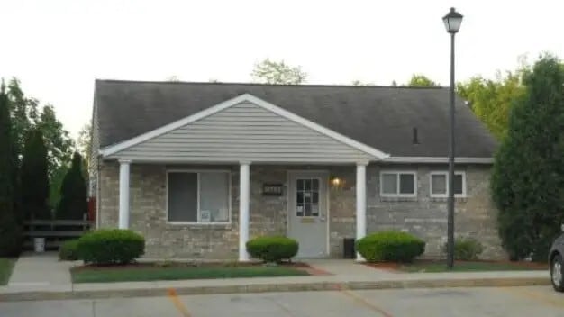 Photo - 100 E Cook Rd