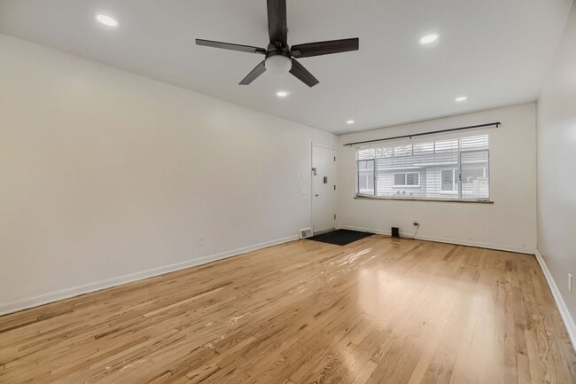 Photo - Cozy 2 bed/1 bath near Wash Park! Available NOW!