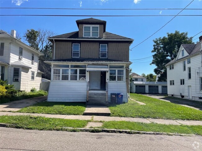 Building Photo - 14 Merrill St Unit 2nd Rental