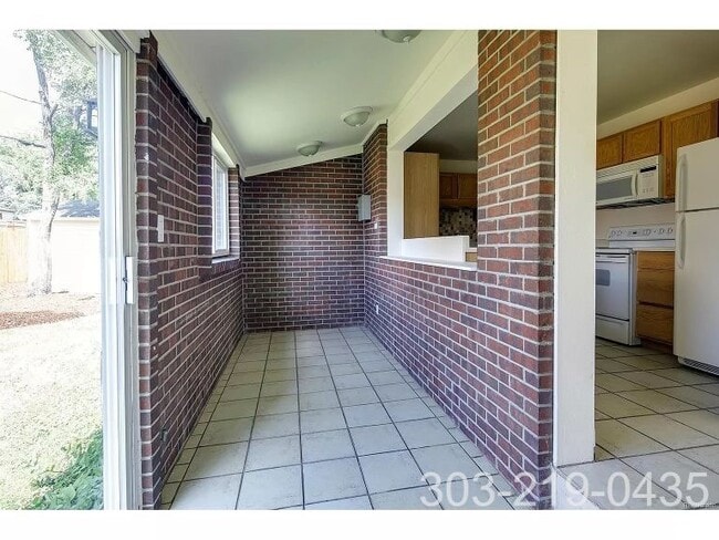 Photo - 2800 S Holly Plz