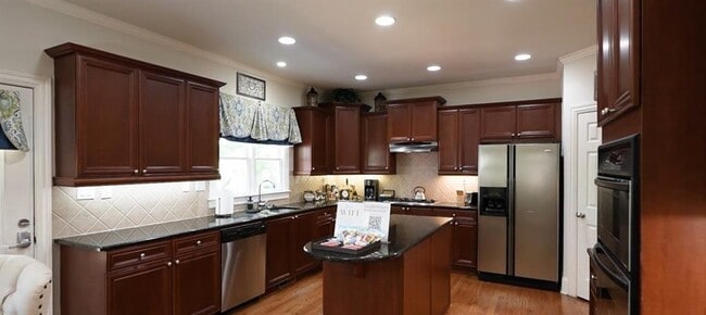 Photo - 2911 Willowstone Dr