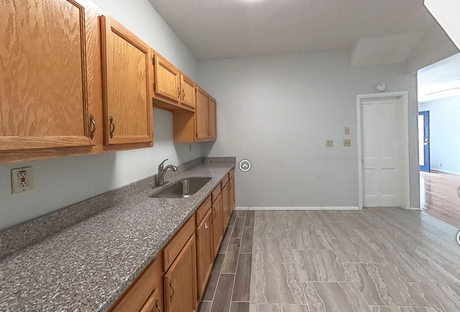 Kitchen - 4224 South Washington Street Unidad 1W