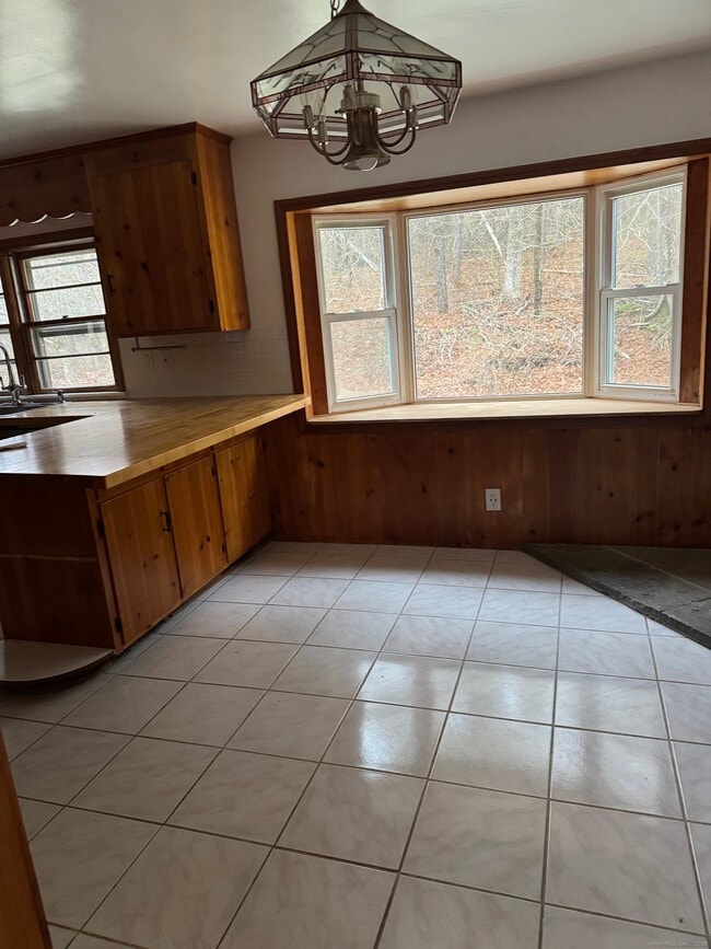 Photo - 85 Mountain Rd