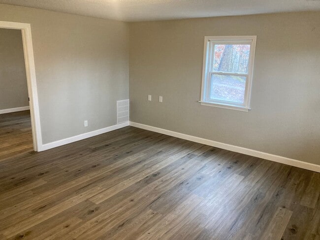 Photo - 2 Bedroom, 1 bathroom First Floor Apartment! Unit 102 Golden Rule Rd., #C