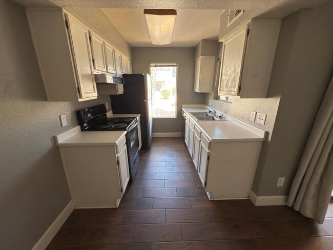 Photo - 10610 S 48th St Unidad 1073