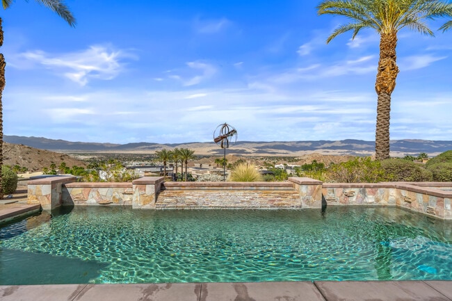 31 Hillcrest Dr