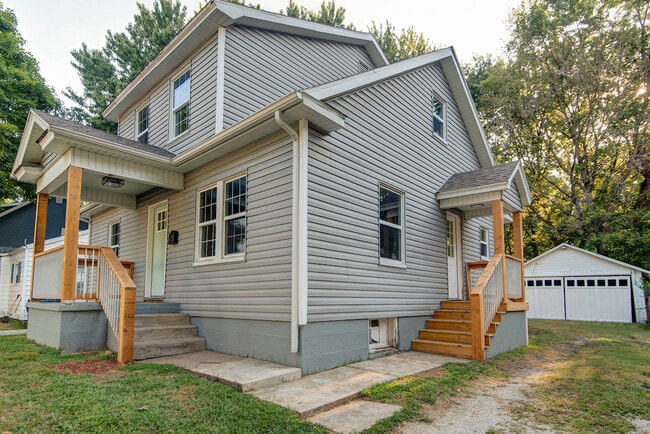 Photo - 1328 S Florence Ave