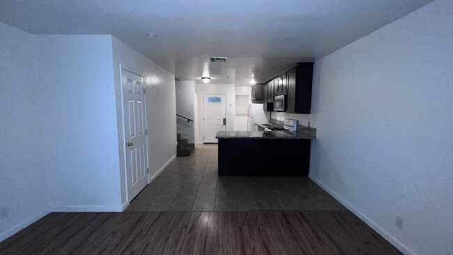 Photo - 1116 Evelyn Ln Unit B