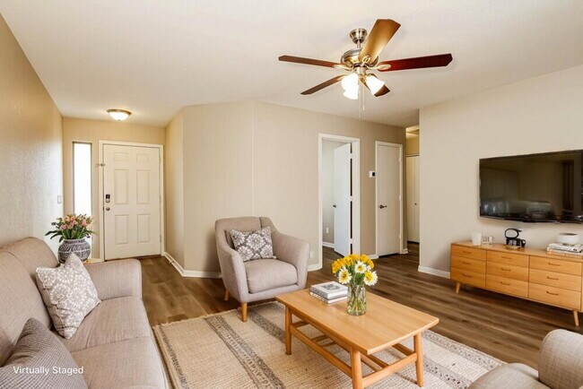 Photo - 833 E Geona St