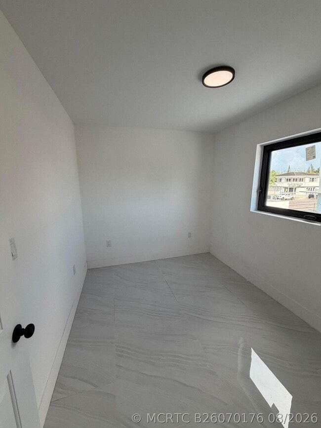 8211 Biscayne Blvd Unit 3