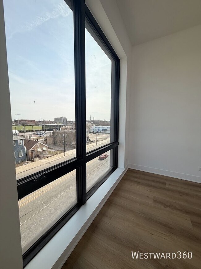 Photo - 1320 S Ashland Ave Unit 301