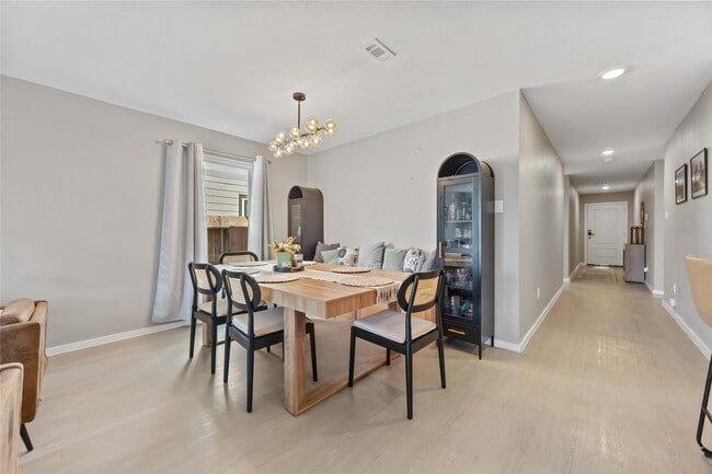 Building Photo - 3331 Aspen Stream Dr