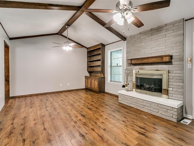 2608 Linden Ave