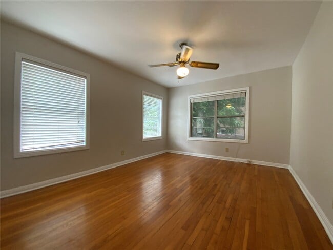 Building Photo - 2327 Branard St Unit True