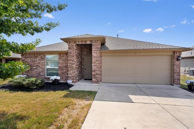 Building Photo - 300 Camellia Dr