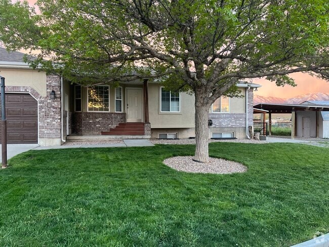 Building Photo - 928 E. Bates Canyon Rd. Unit A Rental