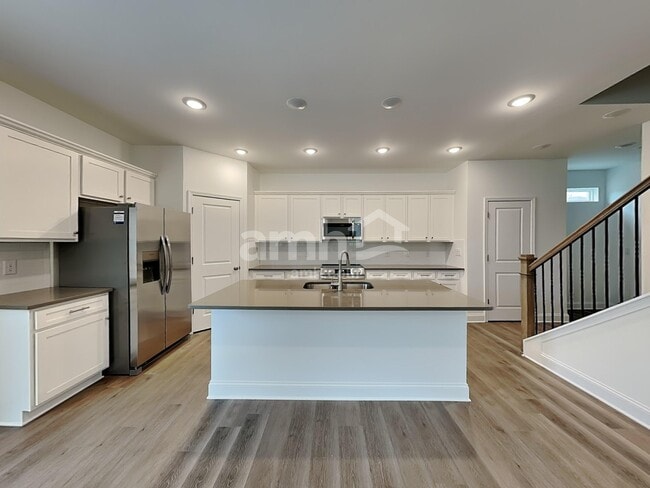 Photo - 510 Pointe Dr