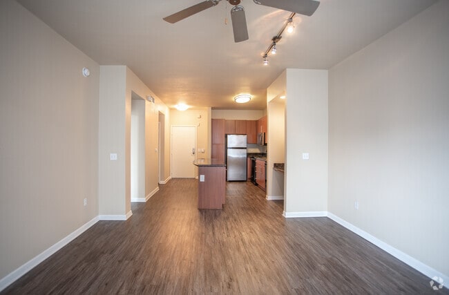 1BR, 1BA-755 SF