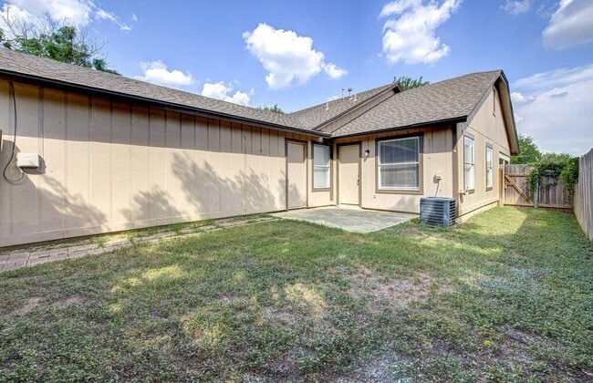 Photo - 8122 West Gate Blvd