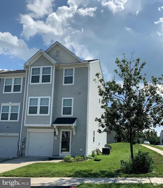 Building Photo - 8 Wayside Ct Rental