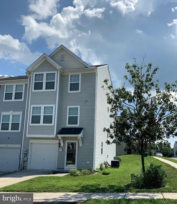 Photo - 8 Wayside Ct Townhome