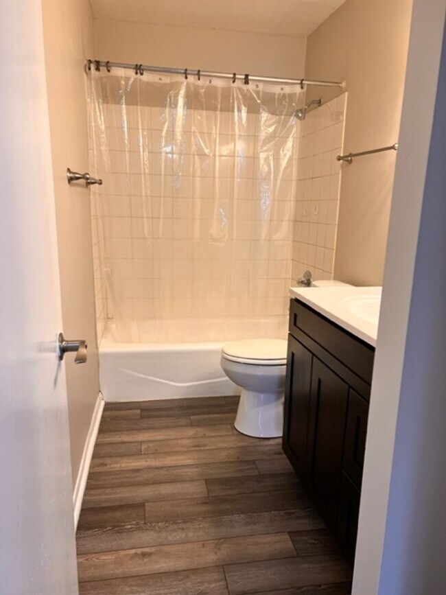 Photo - Charming 2-Bedroom, 1-Bathroom Apartment for Rent in Chesterton Unit I1