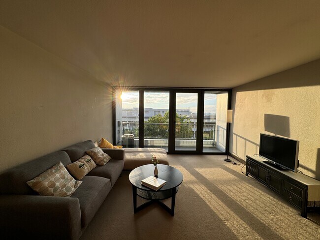 Photo - 111 SW Harrison St Unidad 7G