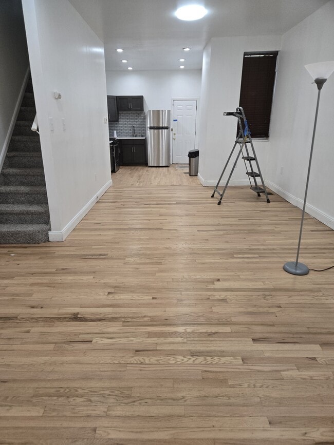 Photo - 2042 N Stillman St