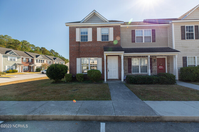 Photo - 401 Springwood Dr Townhome