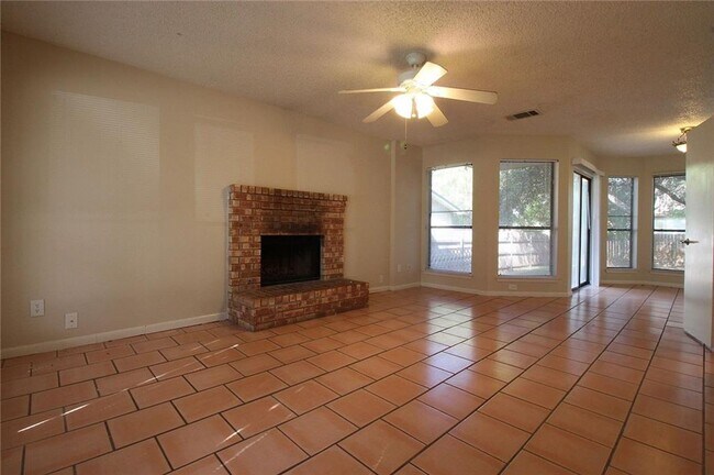 Photo - 9002 Sanger Dr