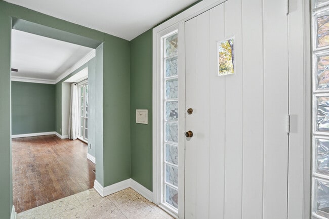 Photo - 2608 Highview Terrace