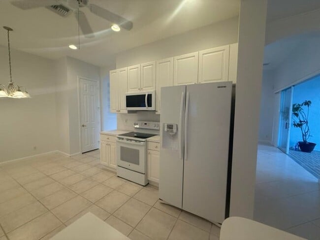 Building Photo - 9041 Bay Harbour Cir