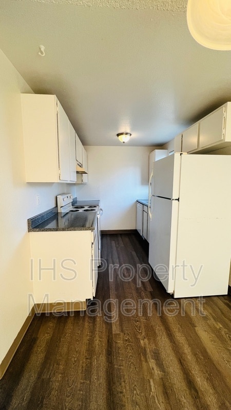 Photo - 409 Benham St Unit J