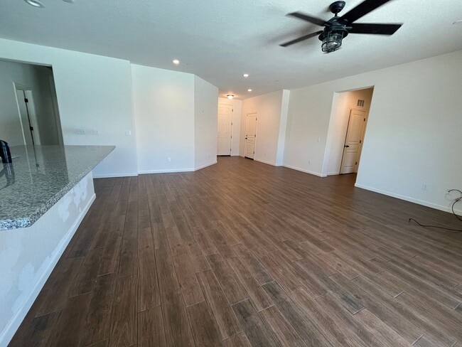 Photo - beautiful three bedroom home with sparkling pool in Visalia